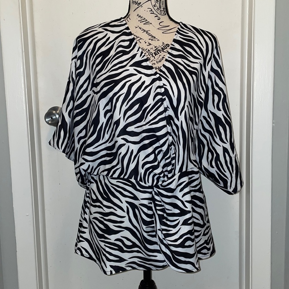 .N.V Zebra stripe blouse. NWT  SZ MED- black and white. Wide sleeve. See photos
